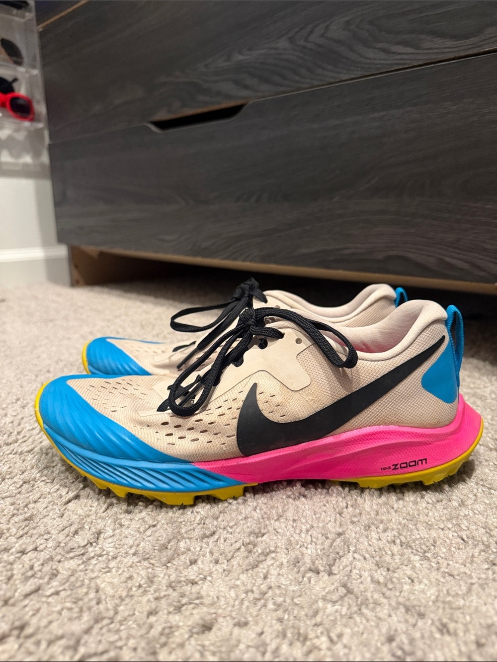 Women’s Zoom Trail Running Shoes - Beige with Blue & Pink